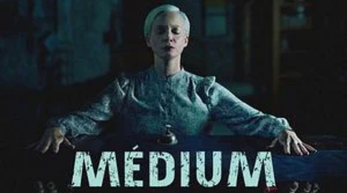 La cinta “Médium” nos ofrece un nuevo universo de terror, con un guion inquietante de principio a fin y verdaderamente original.