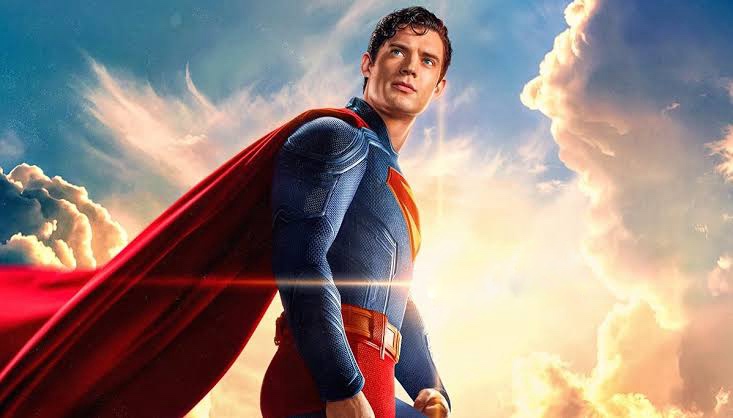 La dinámica y elegante dirección de James Gunn aprovecha el carisma de David Corenswet para elevar a la nueva cinta de “Superman” a nuevas alturas con un superhéroe más inspirador, humano y noble.