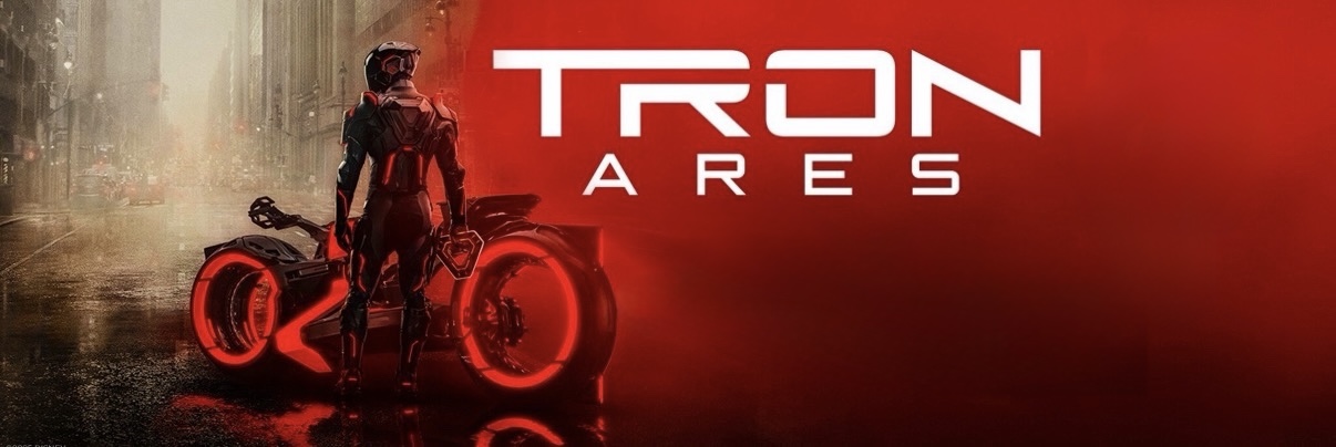 “Tron: Ares” es un épico espectáculo audiovisual con efectos especiales estilizados en neón rojo y azul que sorprenden e hipnotizan de principio a fin.