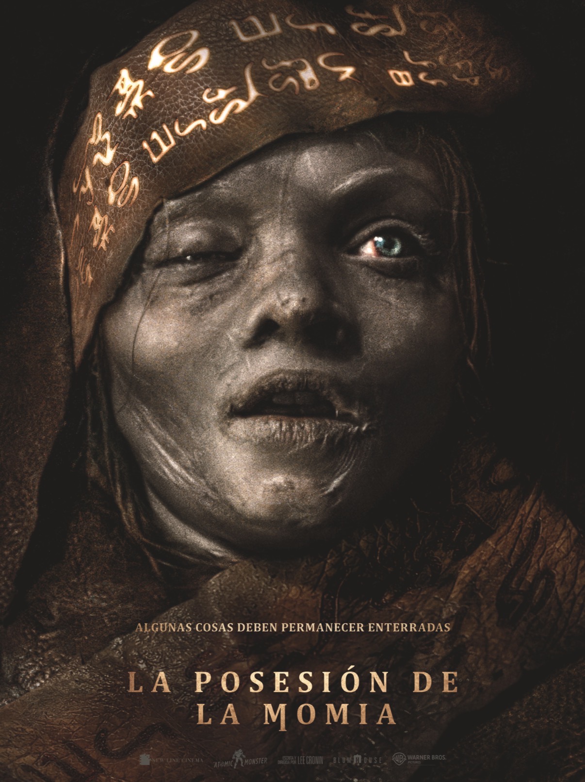 “La posesión de la momia” es un festín sangriento y demoníaco  que amaran los fans del gore. Los FXs de la cinta son tan viscerales que te harán retorcer en tu asiento y cerrar los ojos de vez en vez.